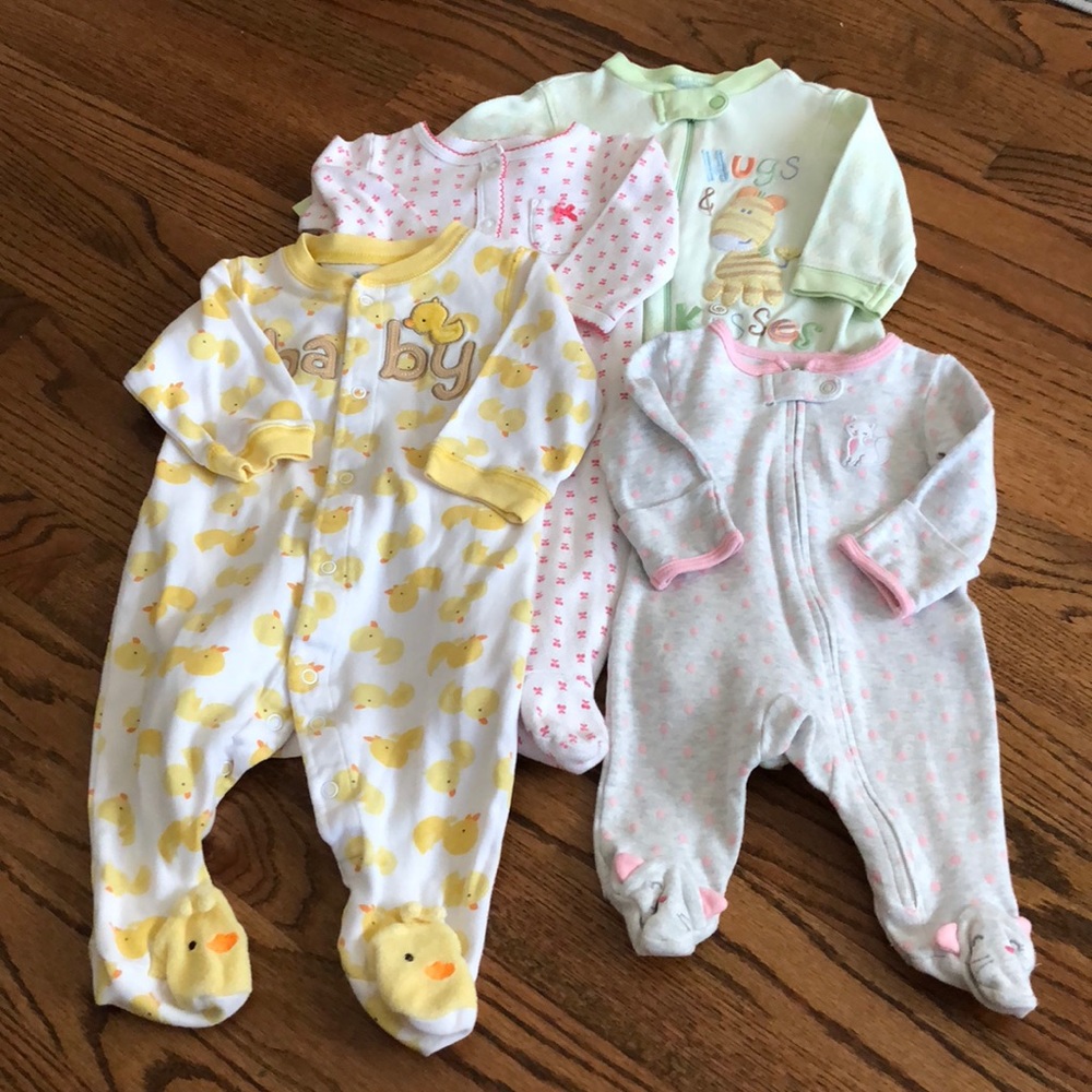 4-pack Carter’s footies.  NB, 6m, 2x(6-9m)